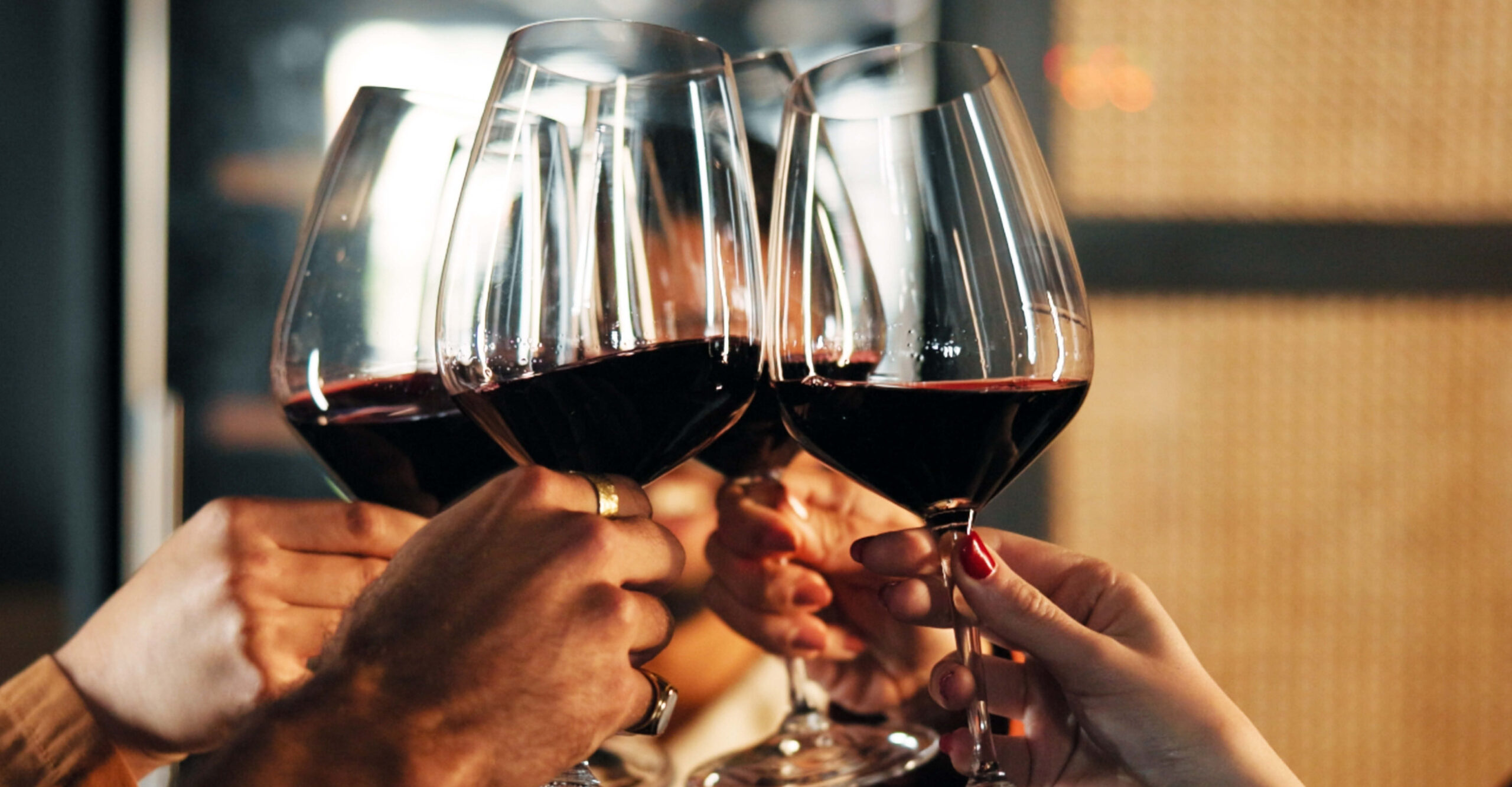 Vinelskere skåler til vinfestival